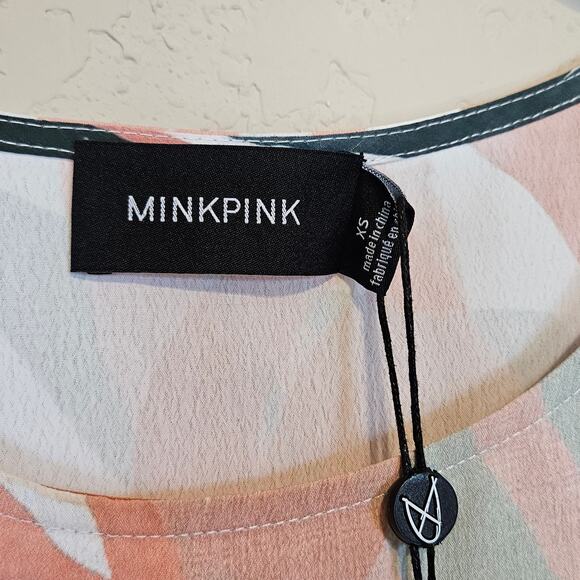 MinkPink Abstract Foliage Tee Dress Women's X-Small Casual Artsy - Picture 4 of 10